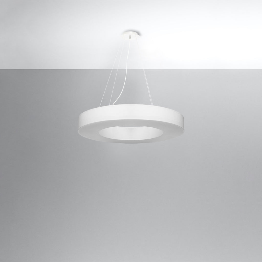 Lustre Saturno Slim 70 en tissu blanc, vue de dessous montrant l'anneau diffusant blanc