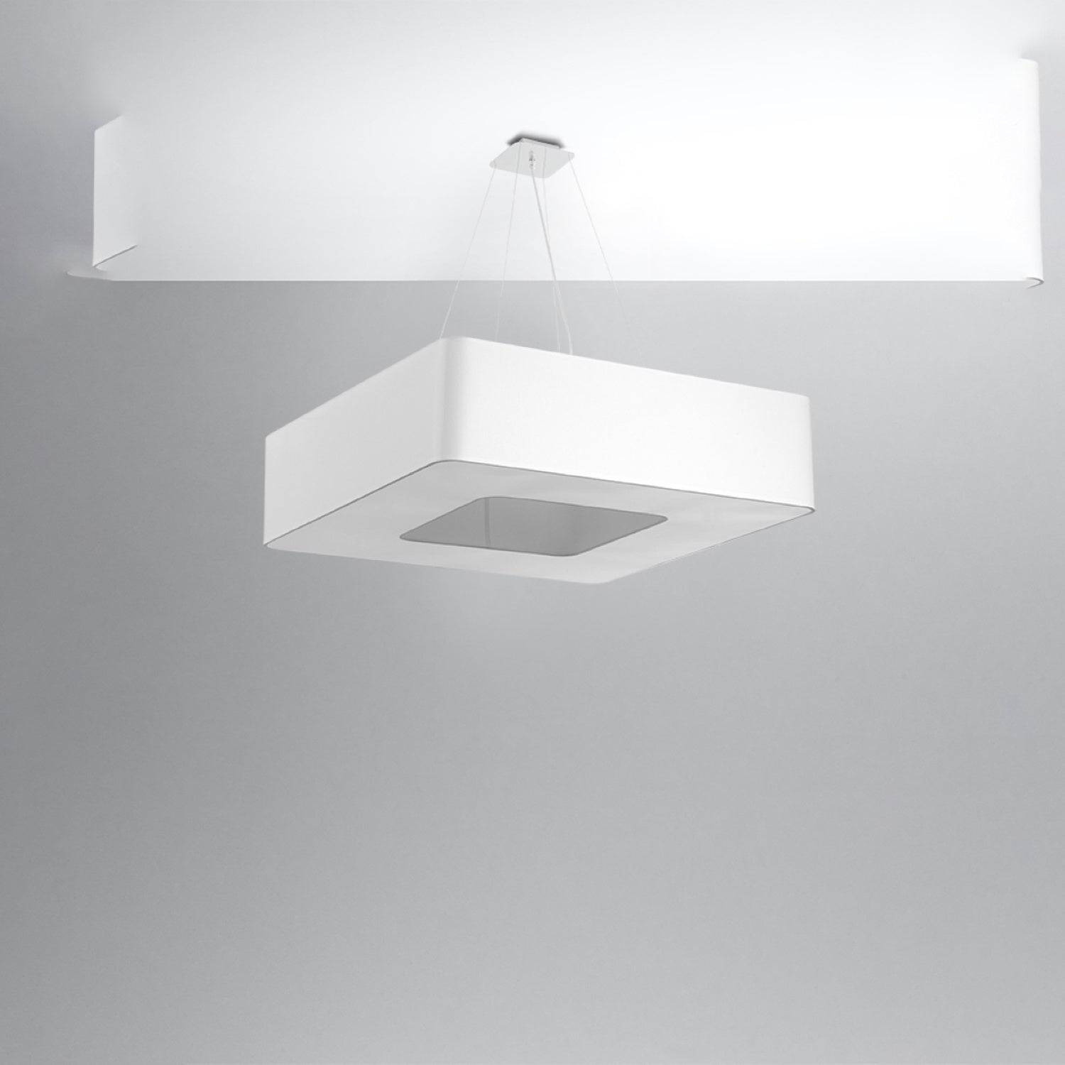 Lustre Urano 80 en tissu blanc, vue du diffuseur carré en verre dépoli