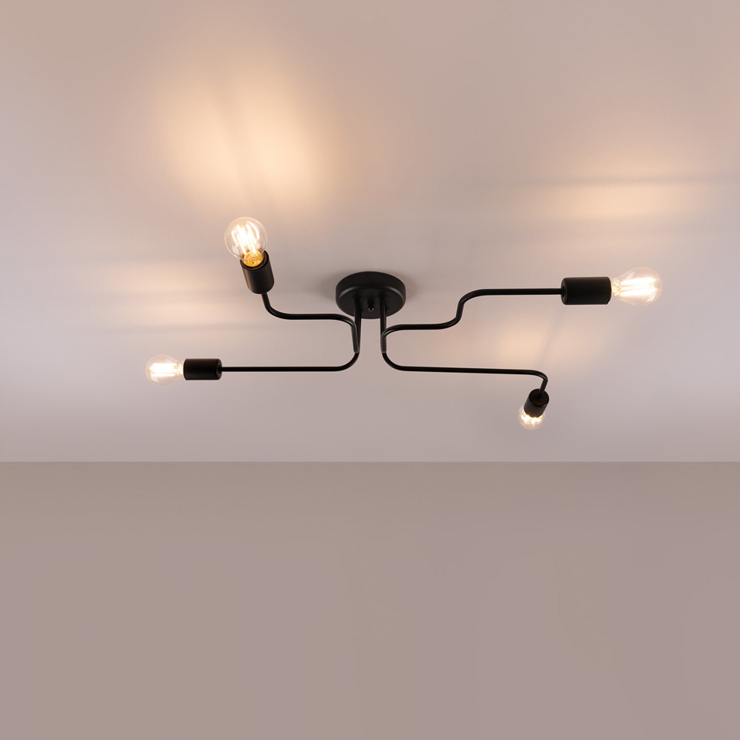 Lustre Vector 4 métal noir E27 allumé