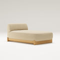 Méridienne Dome en chêne et tissu beige vue de trois quarts