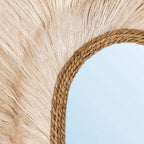 Gros plan sur les longues fibres d'abaca et la tresse du miroir La Principessa