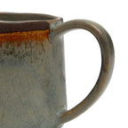 Mug évasé en grès vert de gris et ambre 9 cm, vue 4