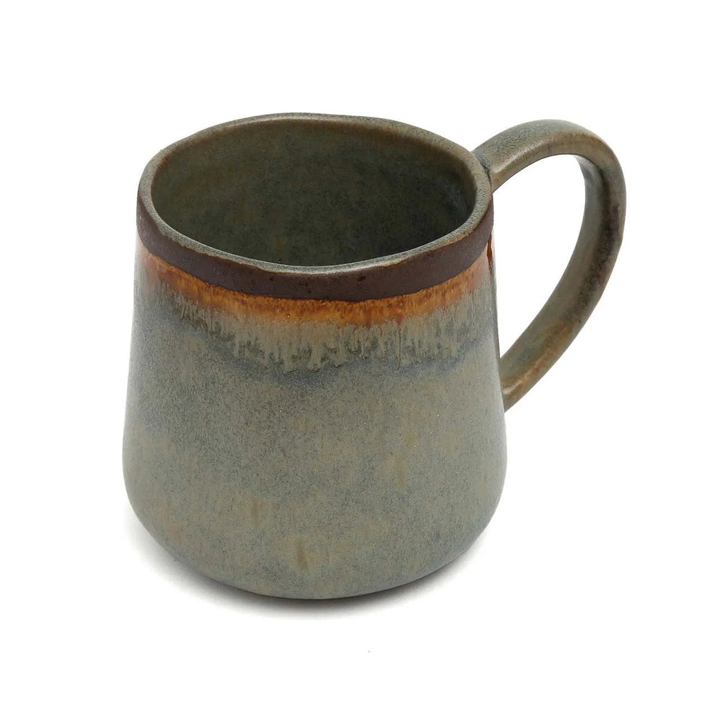 Mug évasé en grès vert de gris et ambre 9 cm, vue 5
