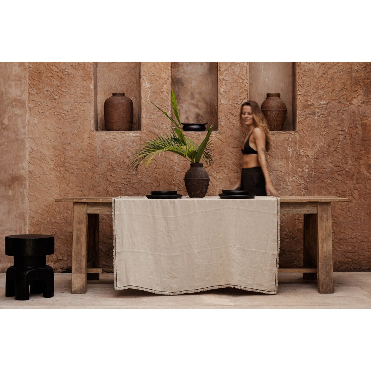 Nappe Tuscany en lin naturel à surpiqûre noire 150x300 cm, vue 6