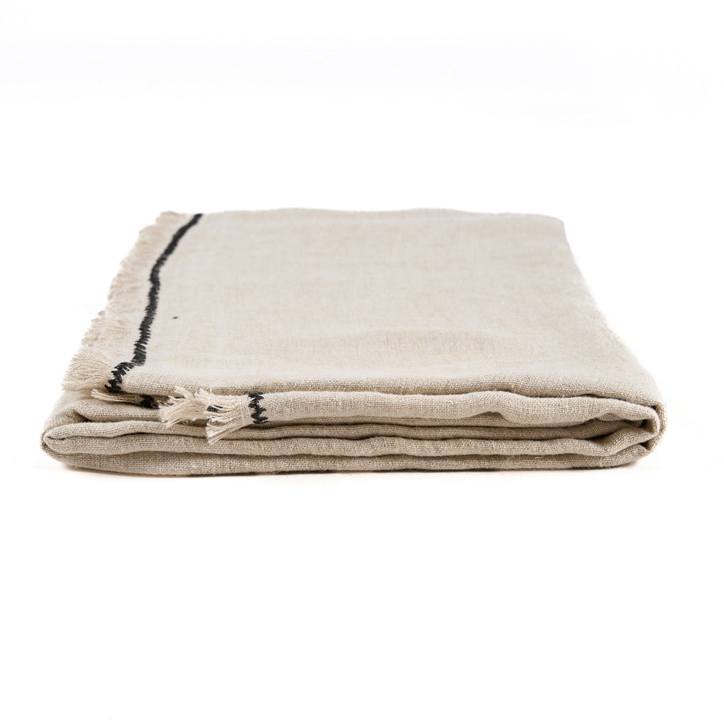Nappe Tuscany en lin naturel à surpiqûre noire 150x300 cm