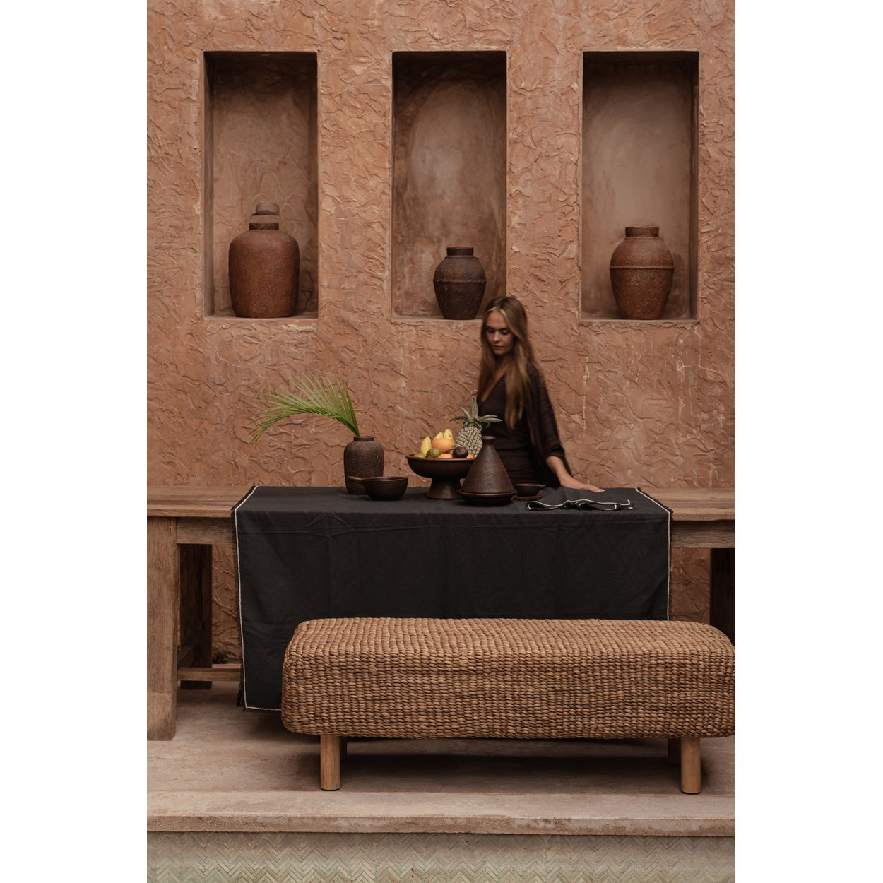 Nappe Tuscany en lin noir à surpiqûre écrue 150x250 cm, vue 4