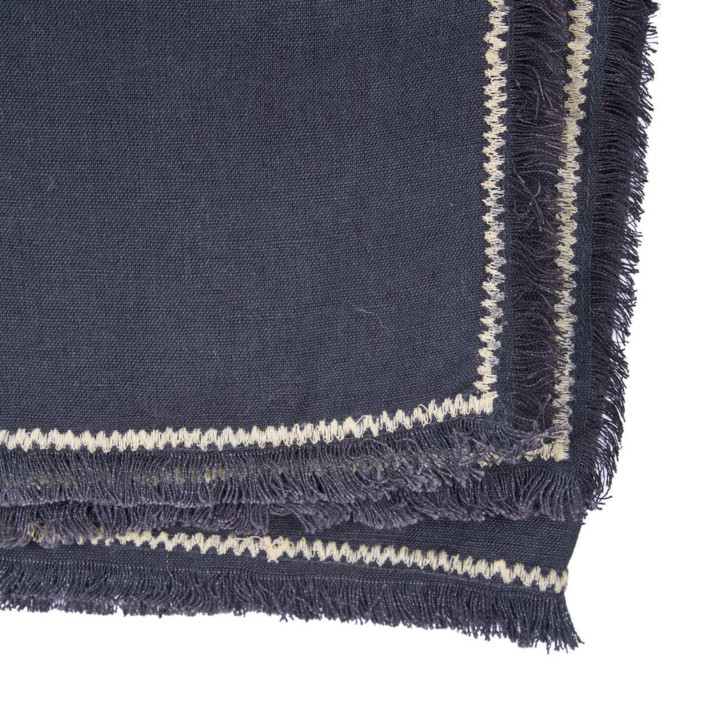 Nappe Tuscany en lin noir à surpiqûre écrue 150x300 cm, vue 7