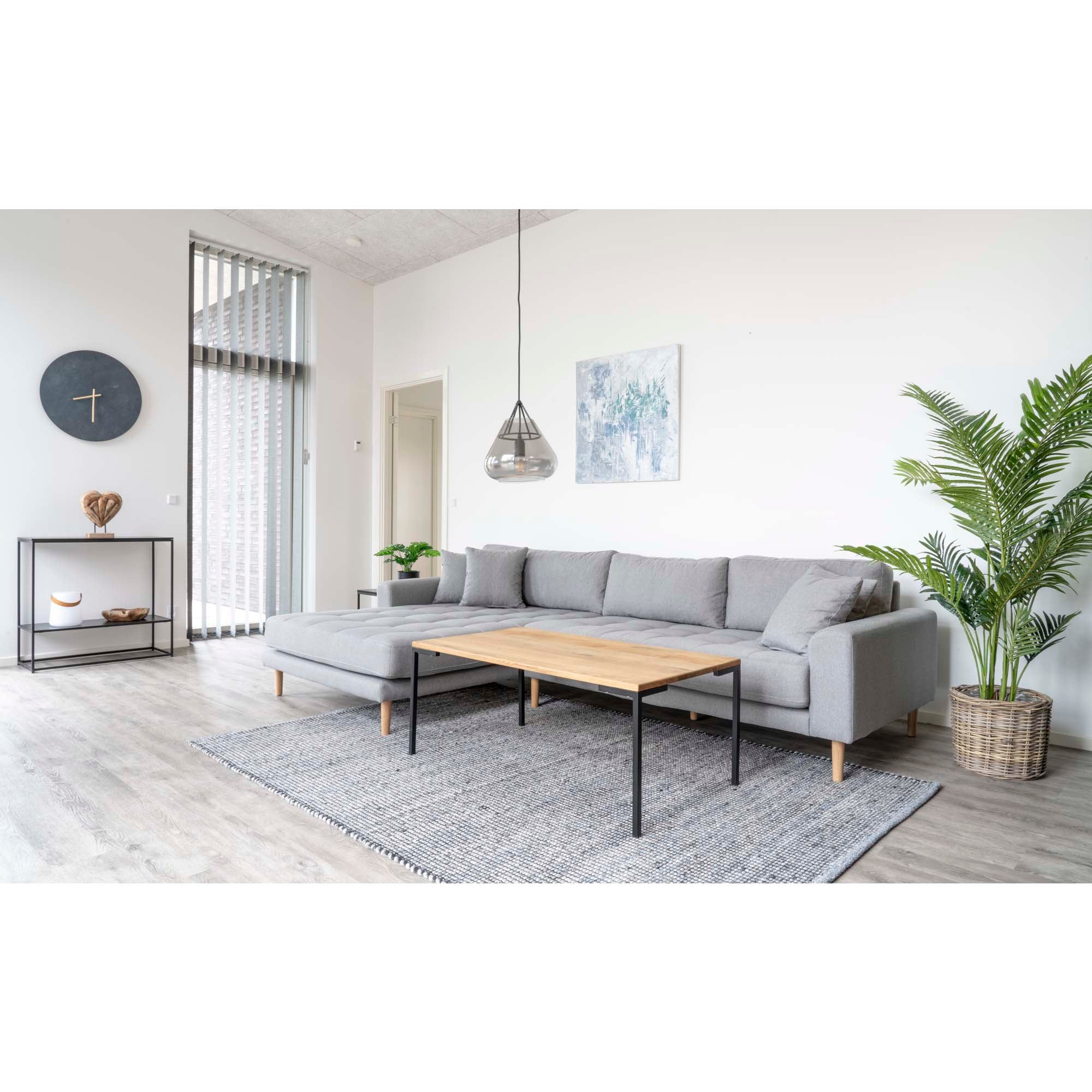 Palmier artificiel Areca vert décoration salon scandinave canapé d'angle gris
