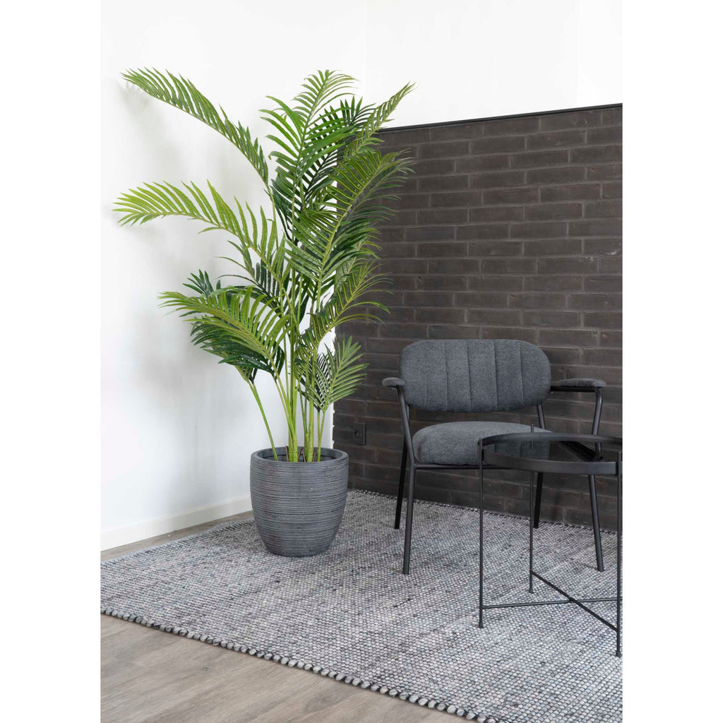 Grand palmier artificiel Areca dans cache-pot béton gris salon style industriel