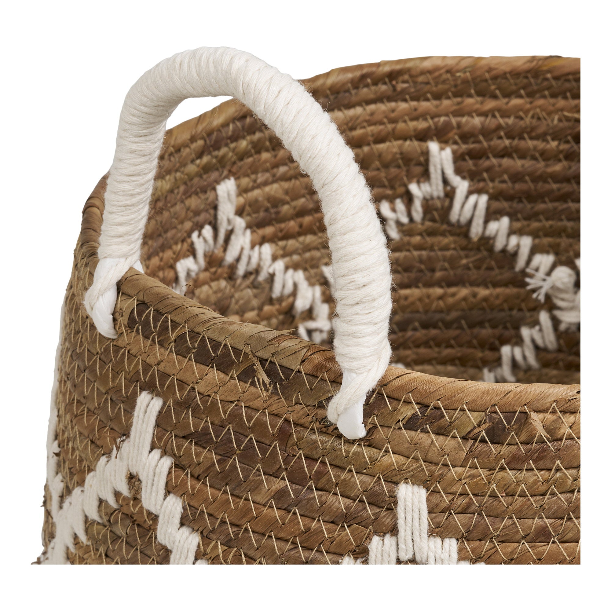 Détail anse corde coton blanc panier Altea feuille bananier broderie losanges ivoire