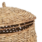 Panier Tarajih haut en feuille de bananier en situation