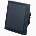 Panneau de commande tactile Magnetic noir vu de trois quarts avec son écran carré et son module arrière