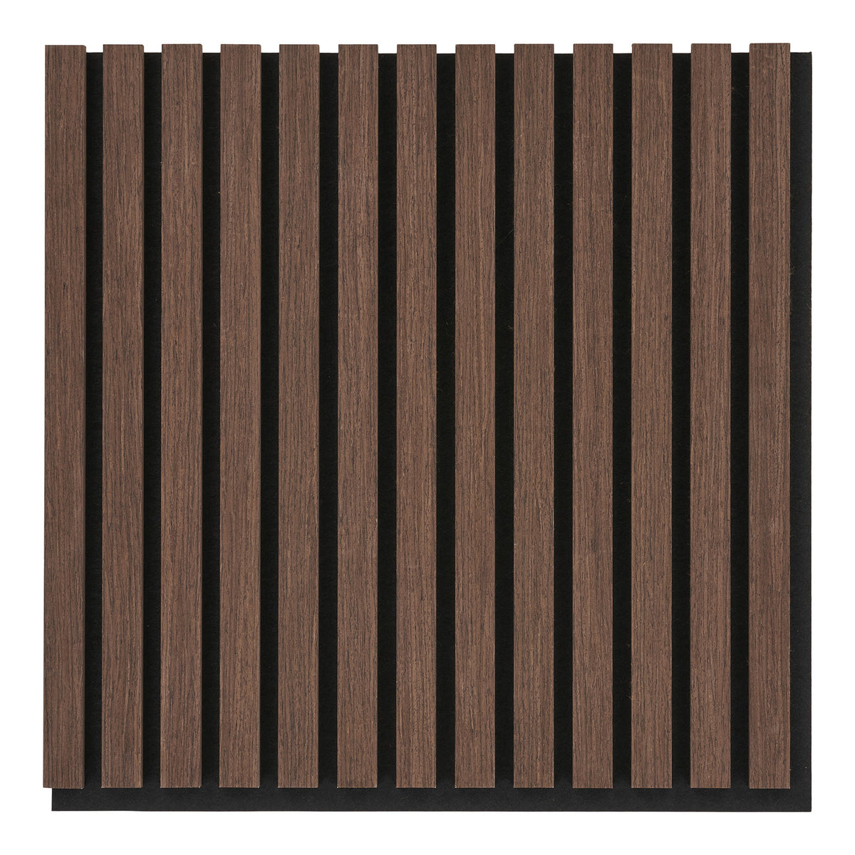 Panneau acoustique en bois plaqué aspect noyer vu de face avec ses lames verticales sur fond noir