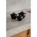 Petit pot à couvercle en terre cuite noircie au feu 8 cm, vue 3