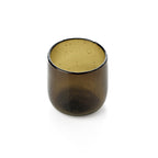 Photophore en verre bullé brun cognac vu en plongée sur son intérieur et son bord arrondi