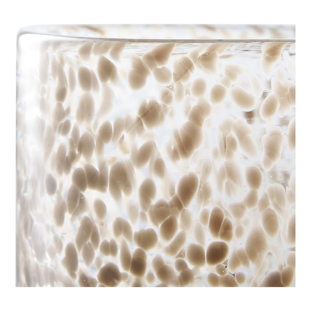 Détail motif moucheté léopard taupe blanc verre soufflé photophore translucide