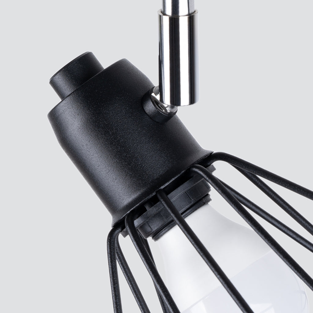 Plafonnier Artemis 3 noir, détail d'une cage en fil métallique