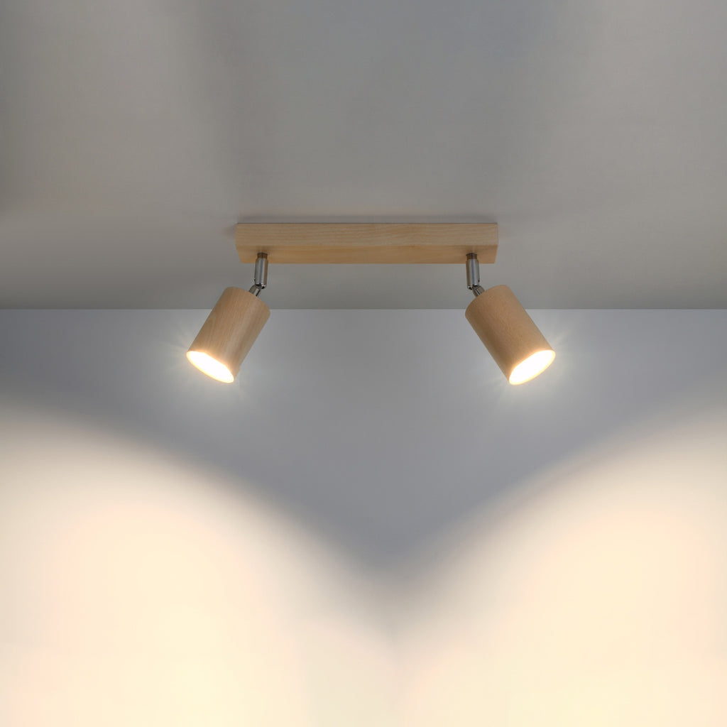 Plafonnier Berg 2 spots en bois naturel, spots cylindriques orientables sur une barre, tête orientable