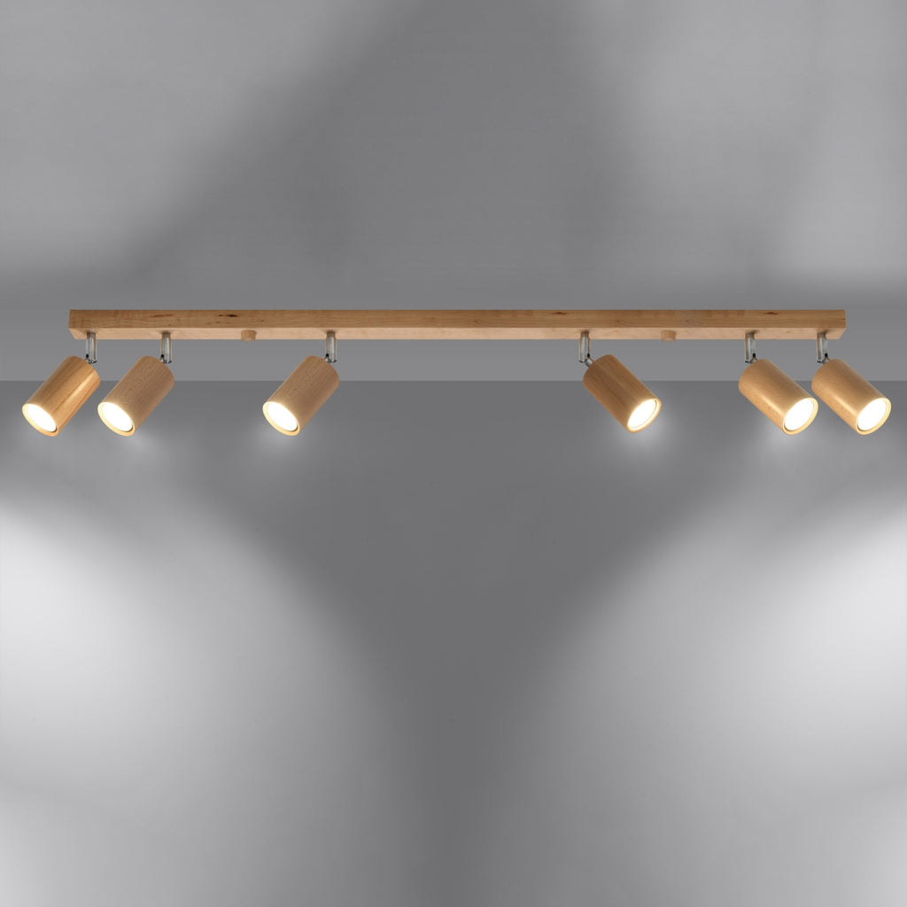 Plafonnier Berg 6 spots bois naturel allumé, six faisceaux orientables