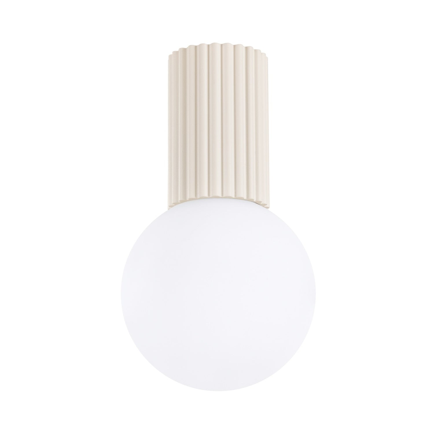 Plafonnier Halo boule opale beige, boule de verre opale sous son culot cannelé