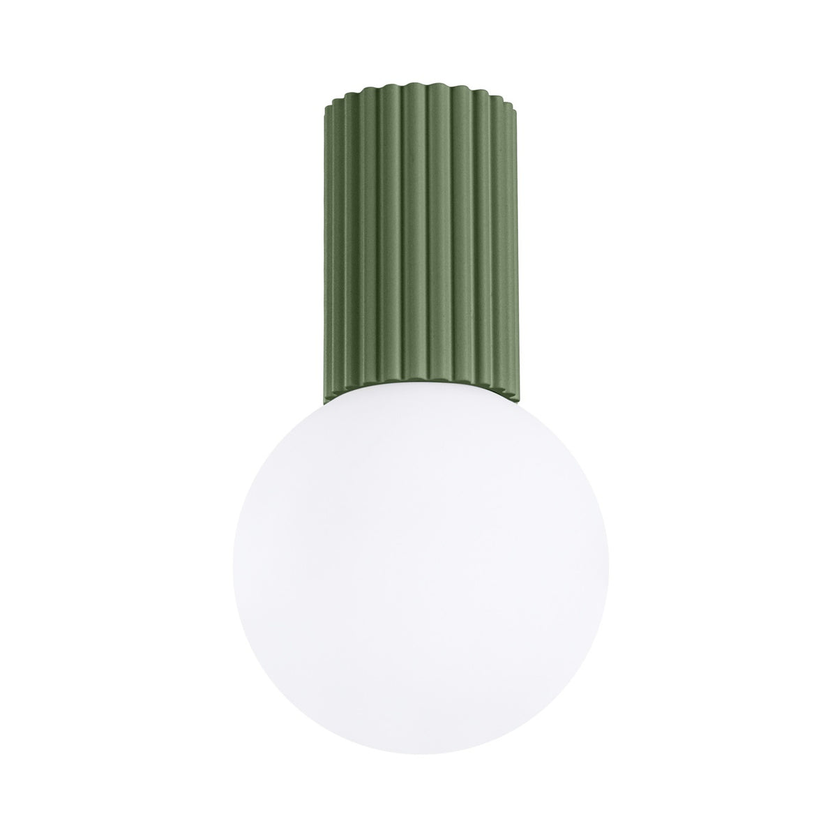 Plafonnier Halo laque vert olive vu de face boule de verre opale sous son culot cannelé