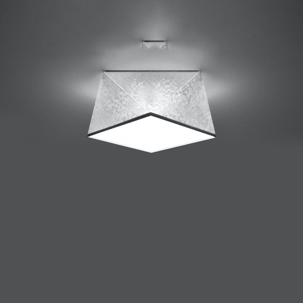 Plafonnier Hexa 25 en finition argent mosaïque, forme diamant facetté, vue de dessous et diffuseur