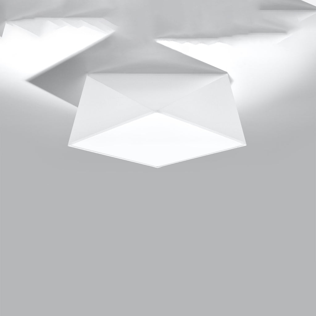 Plafonnier Hexa 35 blanc, forme diamant facetté, vue de profil