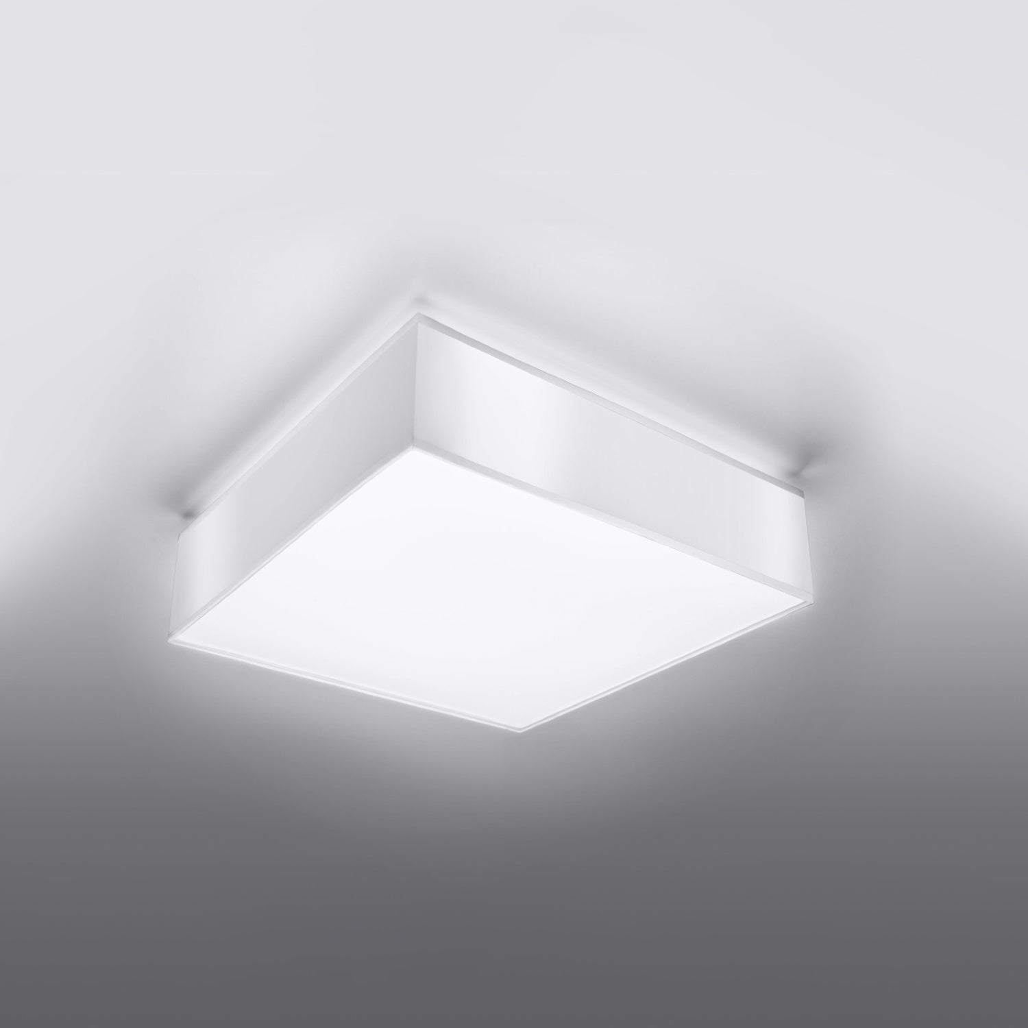 Plafonnier Horus 35 blanc monté au plafond