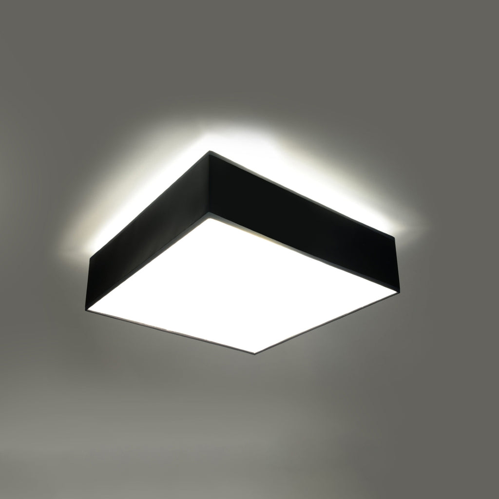 Plafonnier Horus 35 noir allumé, lumière diffuse vers le bas