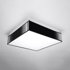 Plafonnier Horus 55 noir, détail de la coque laquée