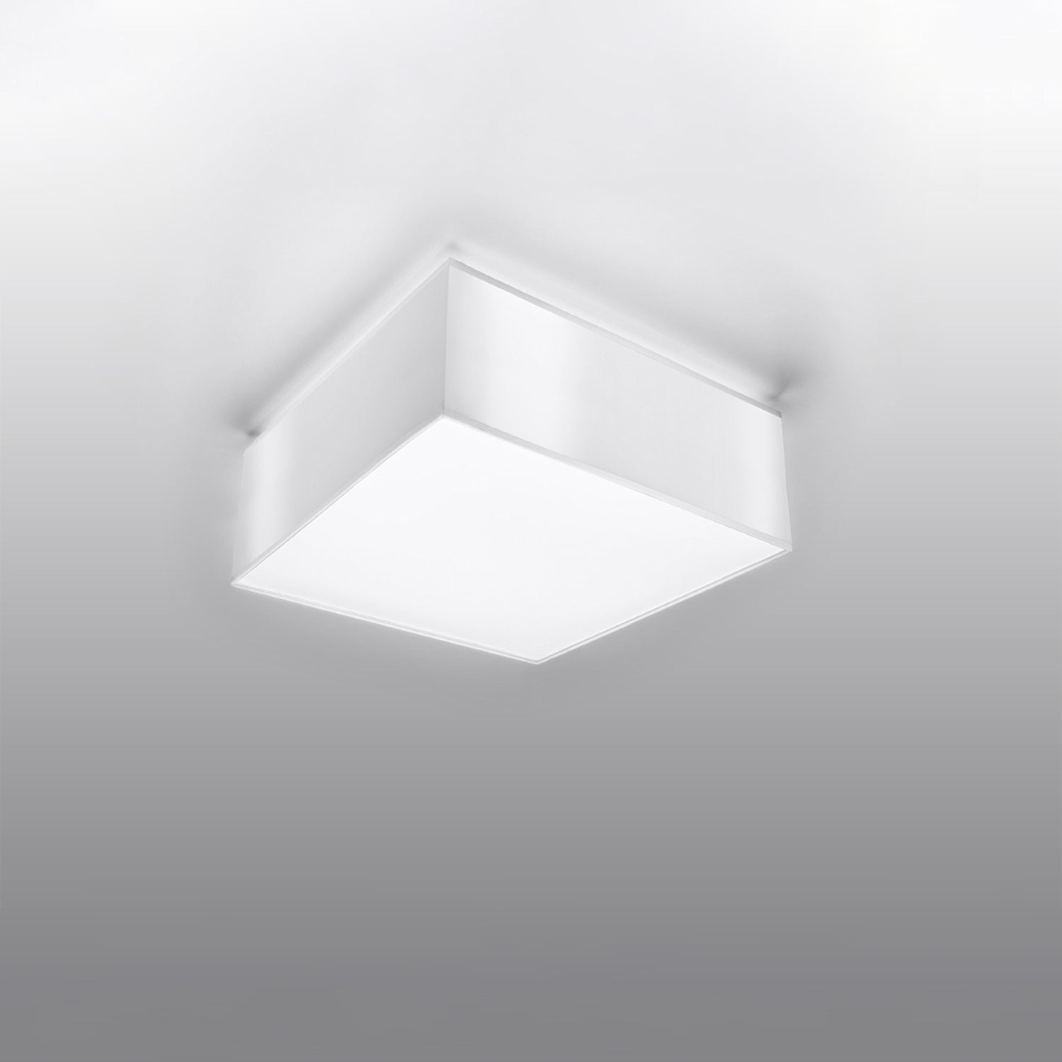 Plafonnier Horus blanc monté au plafond