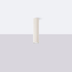 Plafonnier Karbon 30 tube cannelé beige installé au plafond
