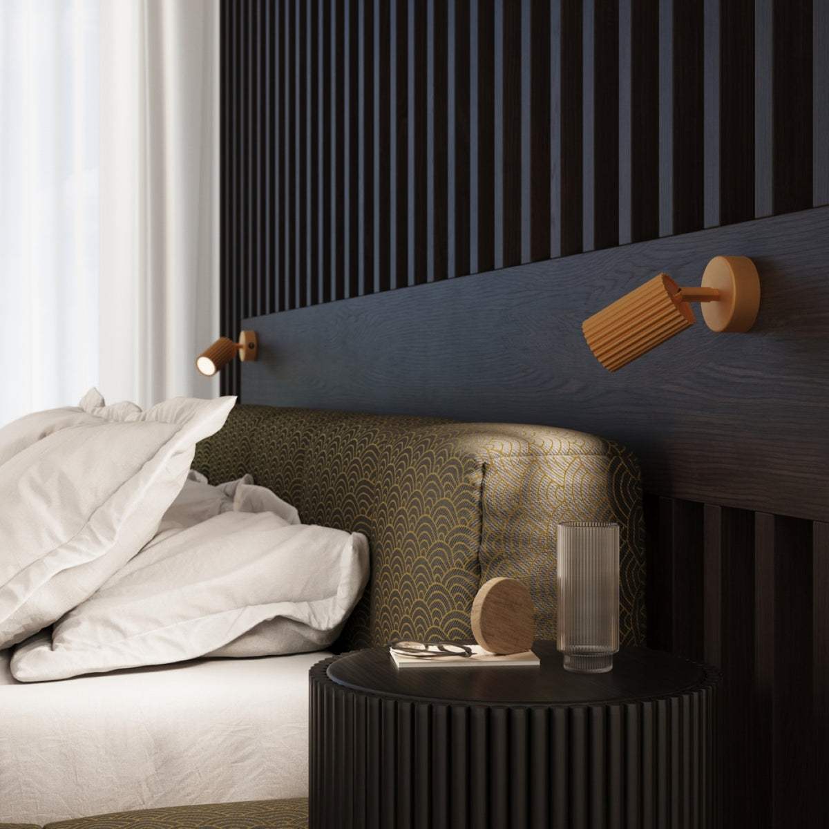Plafonnier Karbon 30 tube cannelé doré dans un intérieur