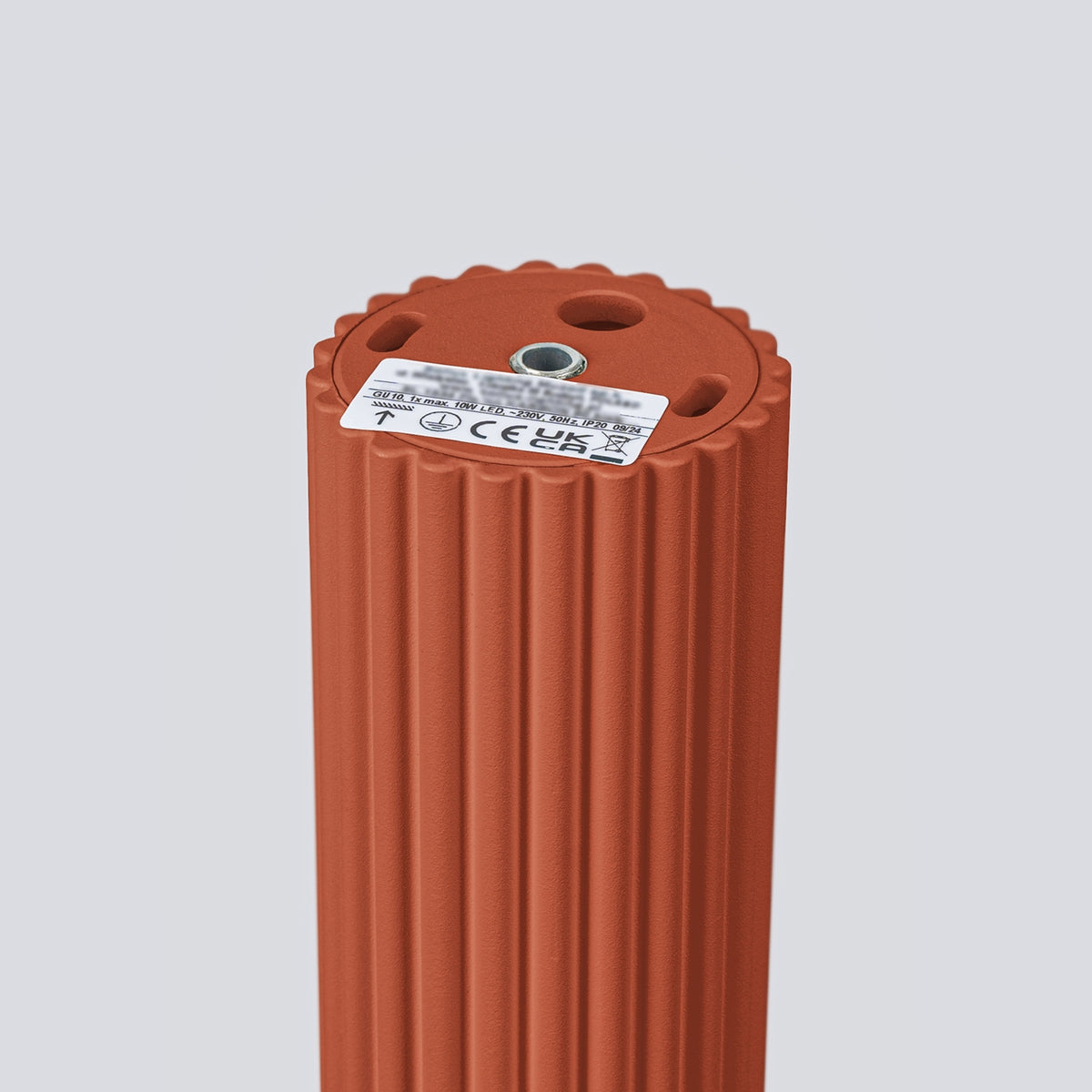 Plafonnier Karbon 30 tube cannelé ocre rouge et sa fixation