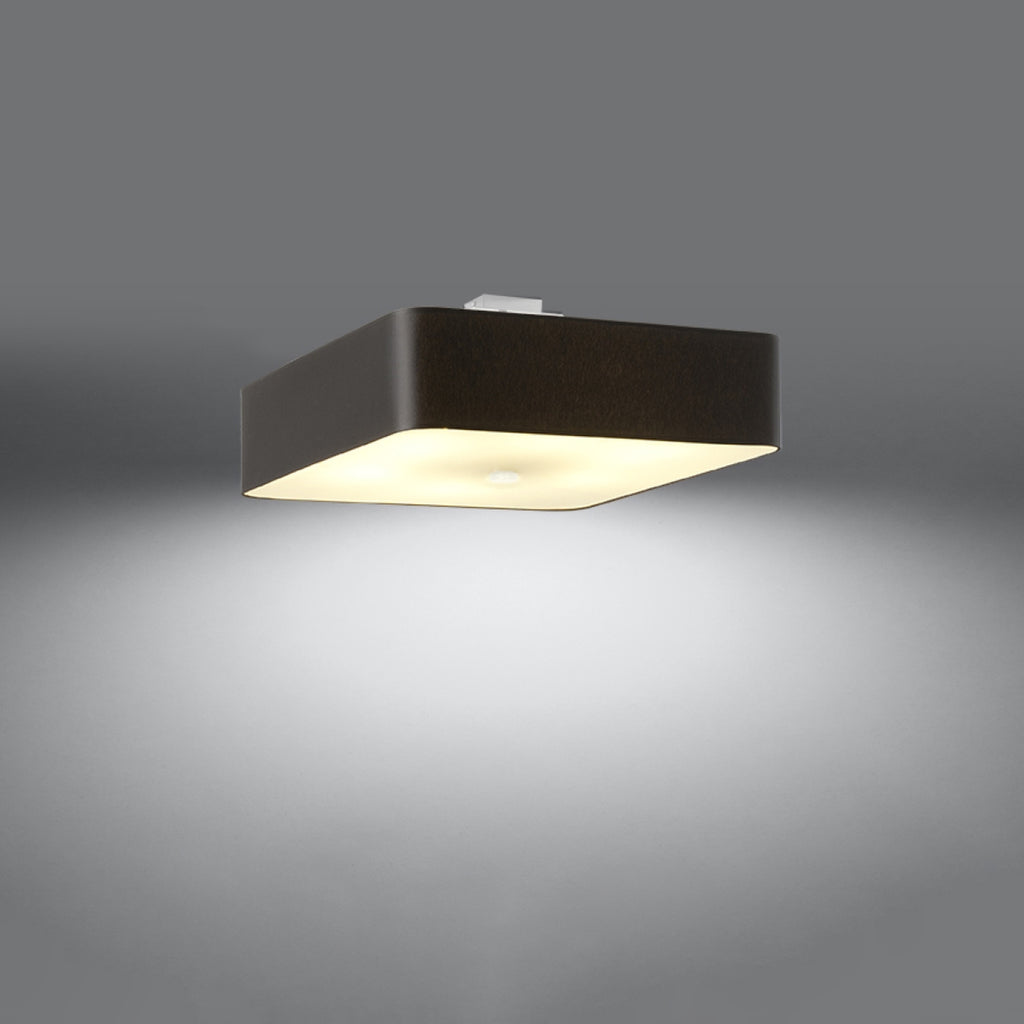 Plafonnier Lokko 55 en tissu noir allumé, lumière diffusée vers le bas