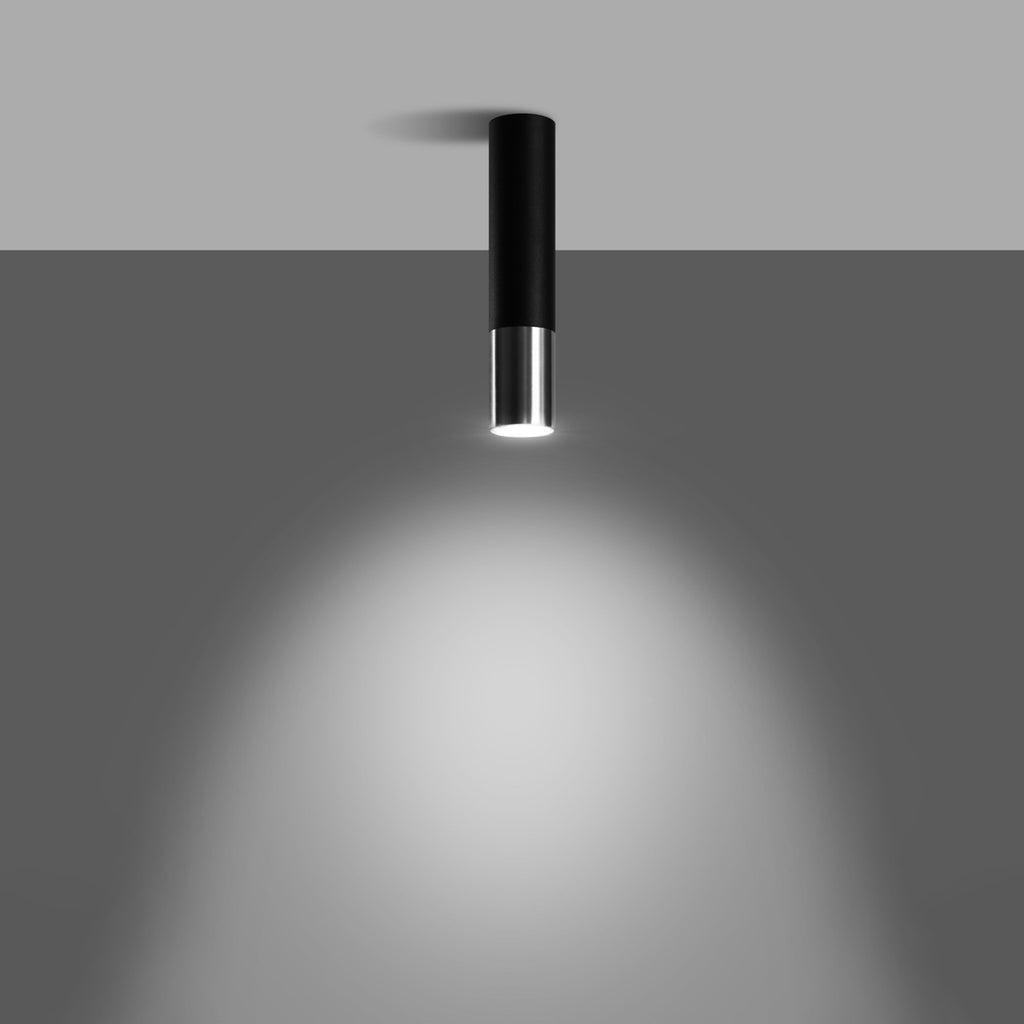 Plafonnier Loopez acier noir et chrome allumé, faisceau dirigé