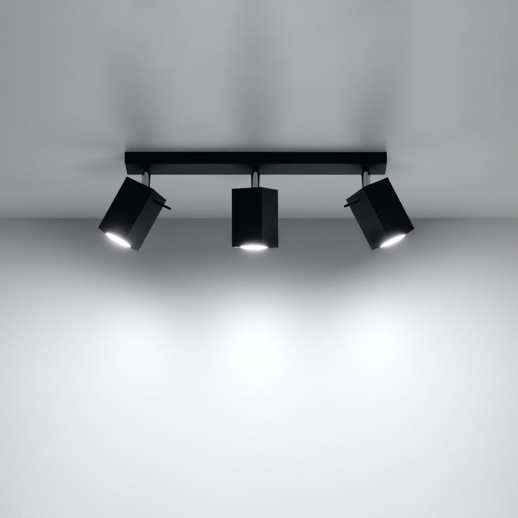 Détail des têtes carrées orientables du plafonnier Merida 3 acier noir, douille GU10