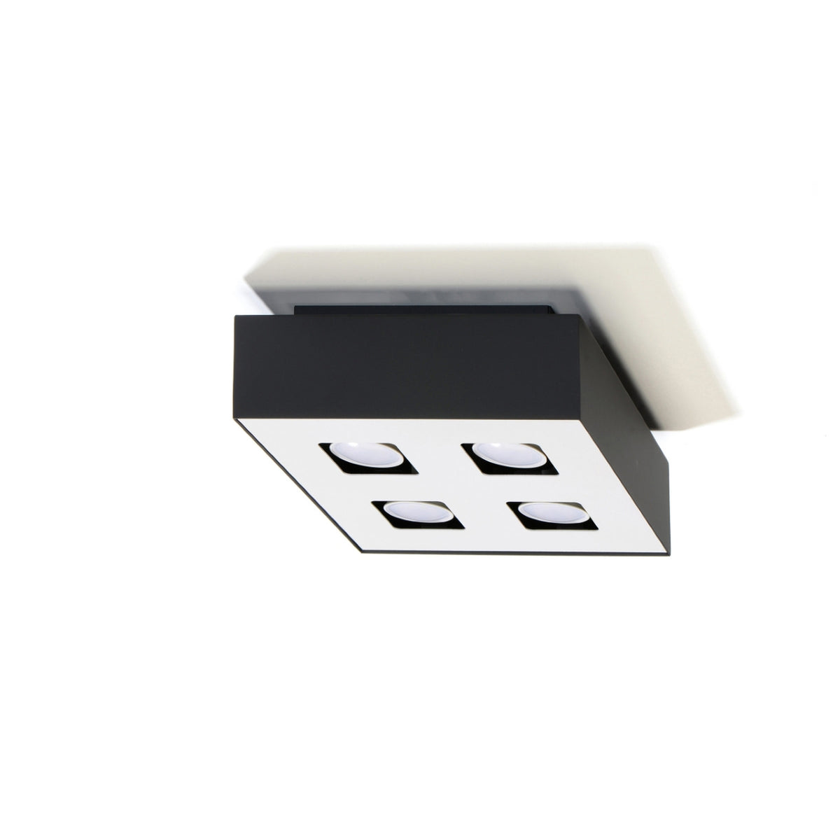 Plafonnier Mono 4 Métal noir fixé au plafond avec ses quatre spots