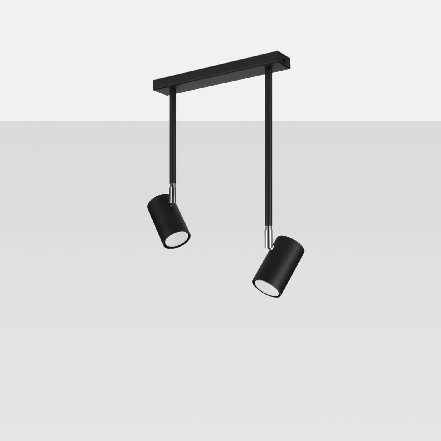 Plafonnier Norano 2 noir de trois quarts, deux spots orientables