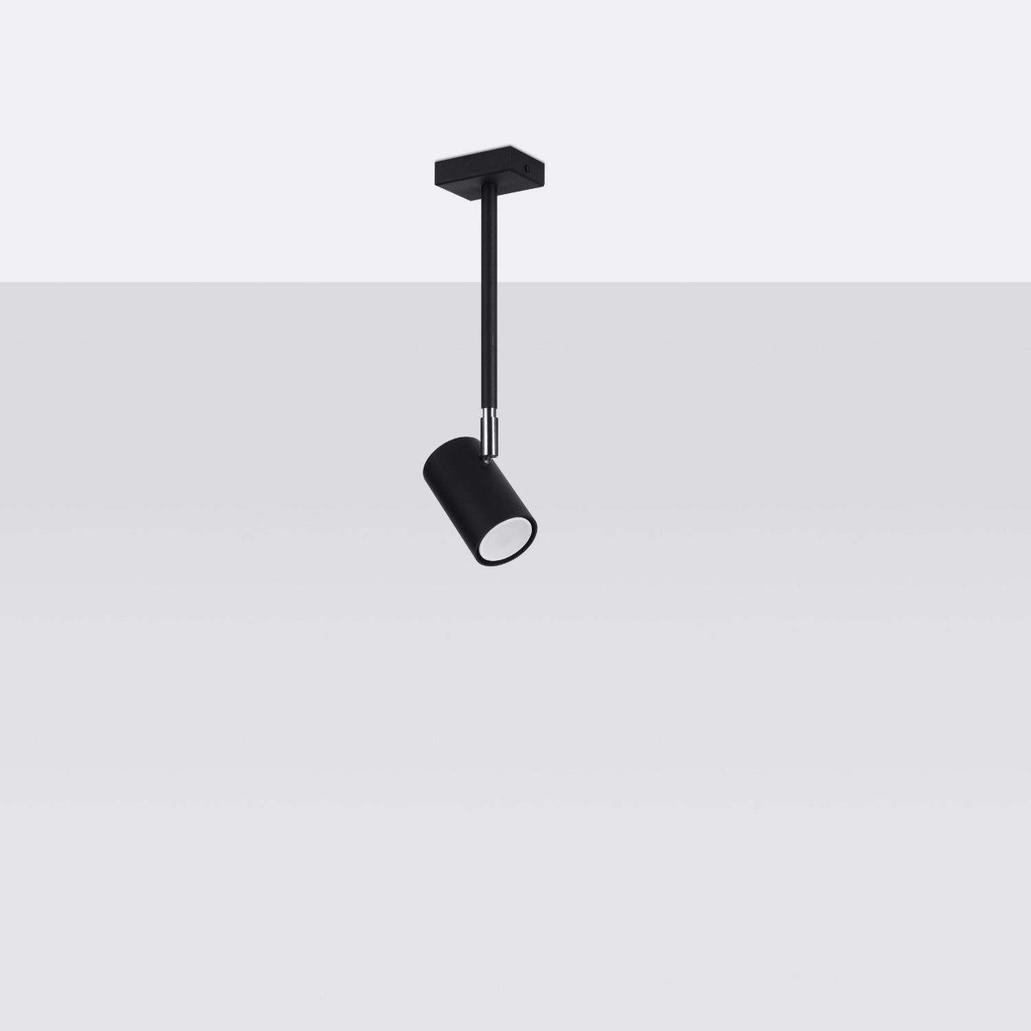 Plafonnier Norano noir monté au plafond, spot orientable