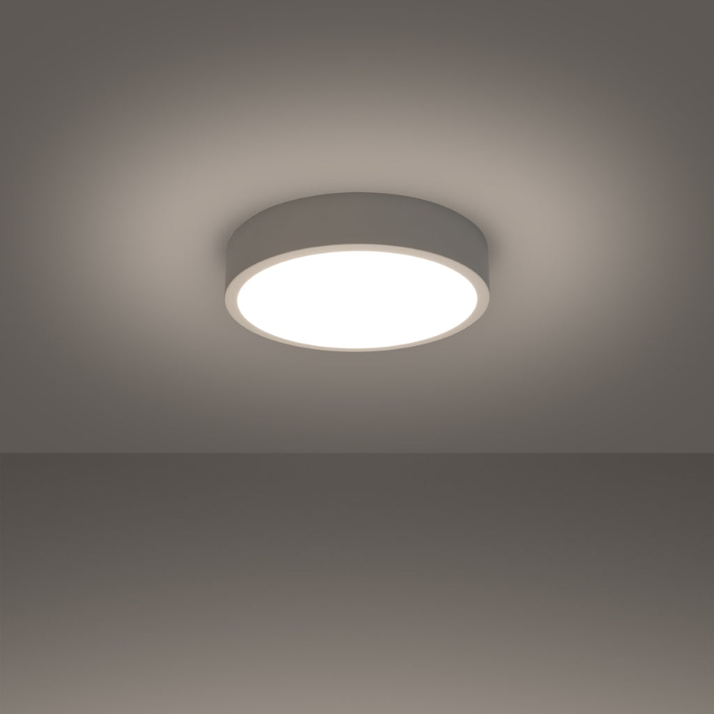 Plafonnier Onyx 30 LED rond aluminium blanc allumé, lumière diffuse homogène