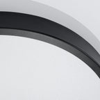 Plafonnier Onyx 50 LED rond aluminium noir, détail de la face diffusante et du bord aluminium