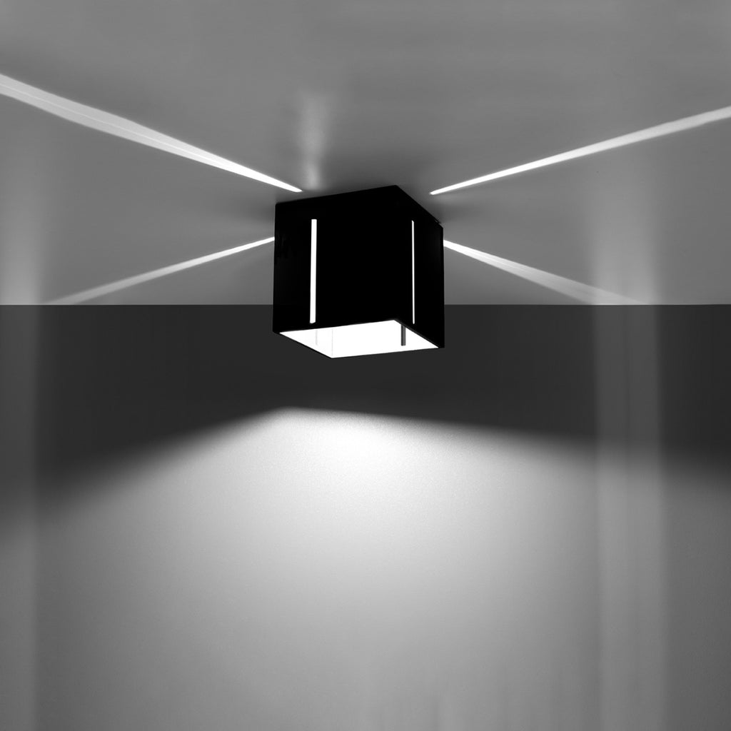 Plafonnier Pixar noir, détail des fentes verticales
