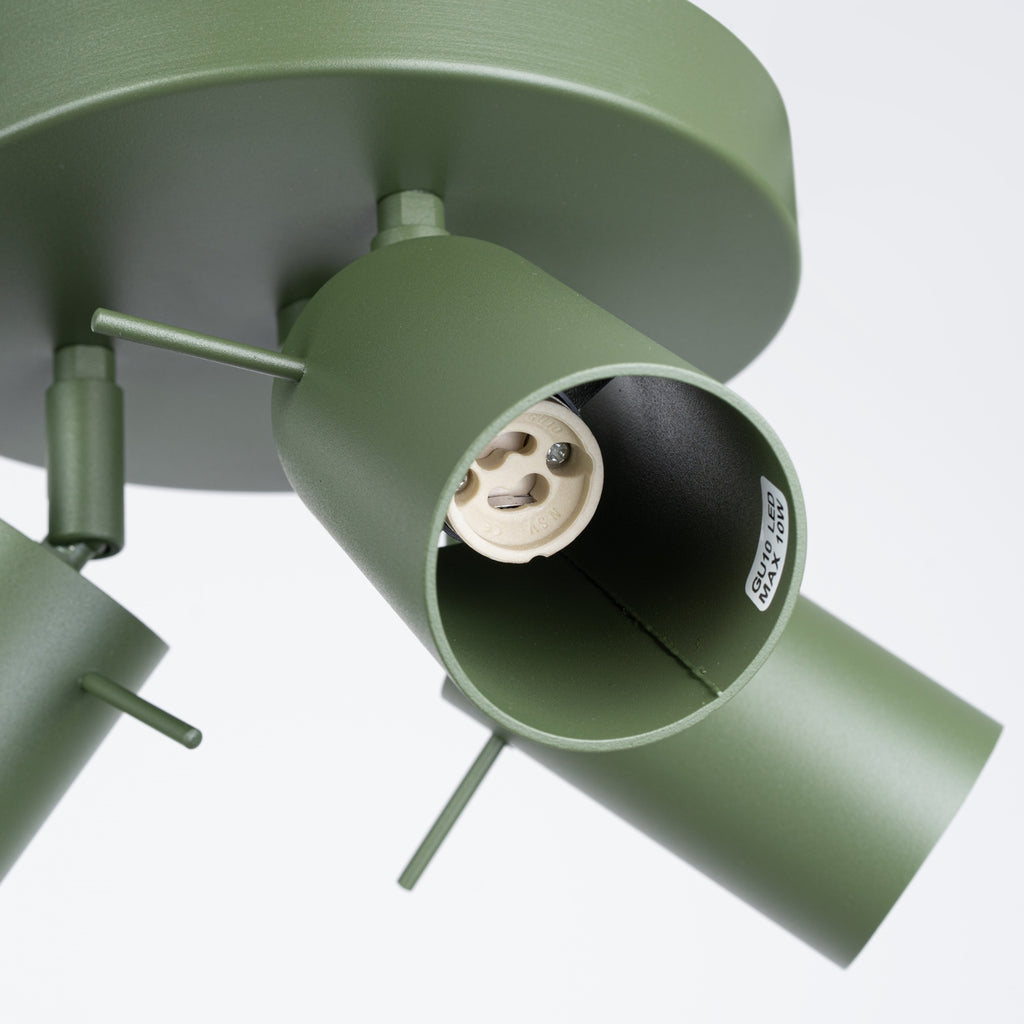 Plafonnier Ring 3 spots rond acier vert olive GU10, gros plan allumé
