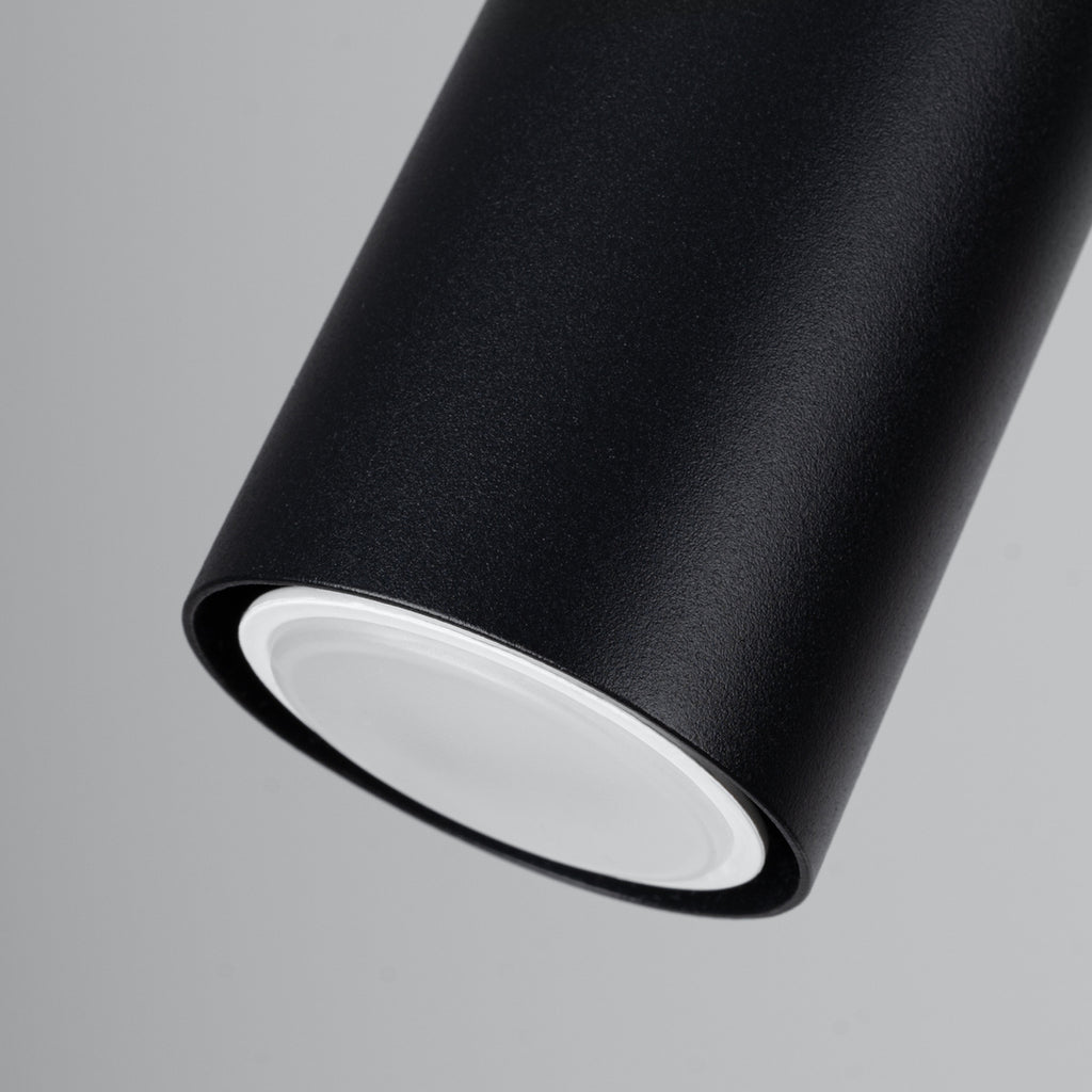 Plafonnier Verdo 2 bois et acier noir GU10, détail d'un spot orientable et de l'embase en bois