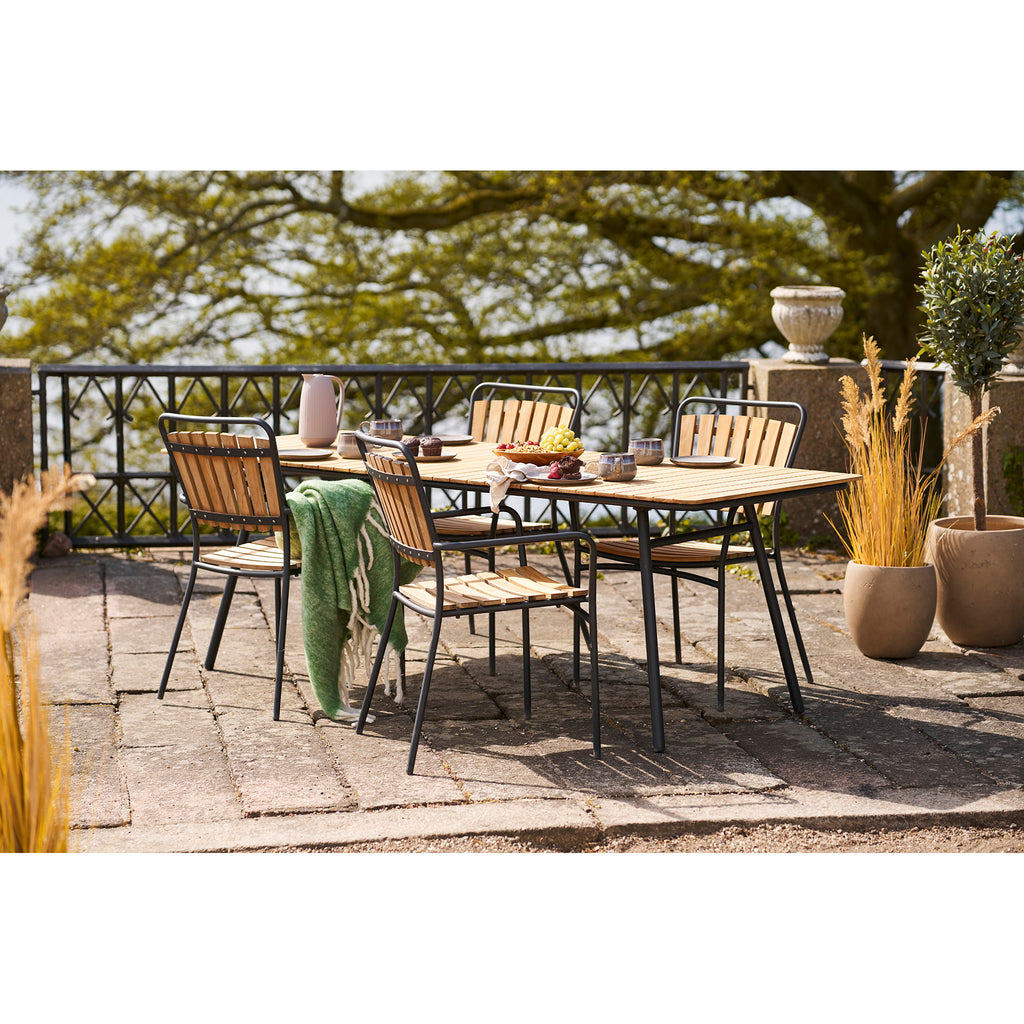 Plaid Carmel vert prairie laine drapé chaise jardin teck métal noir terrasse