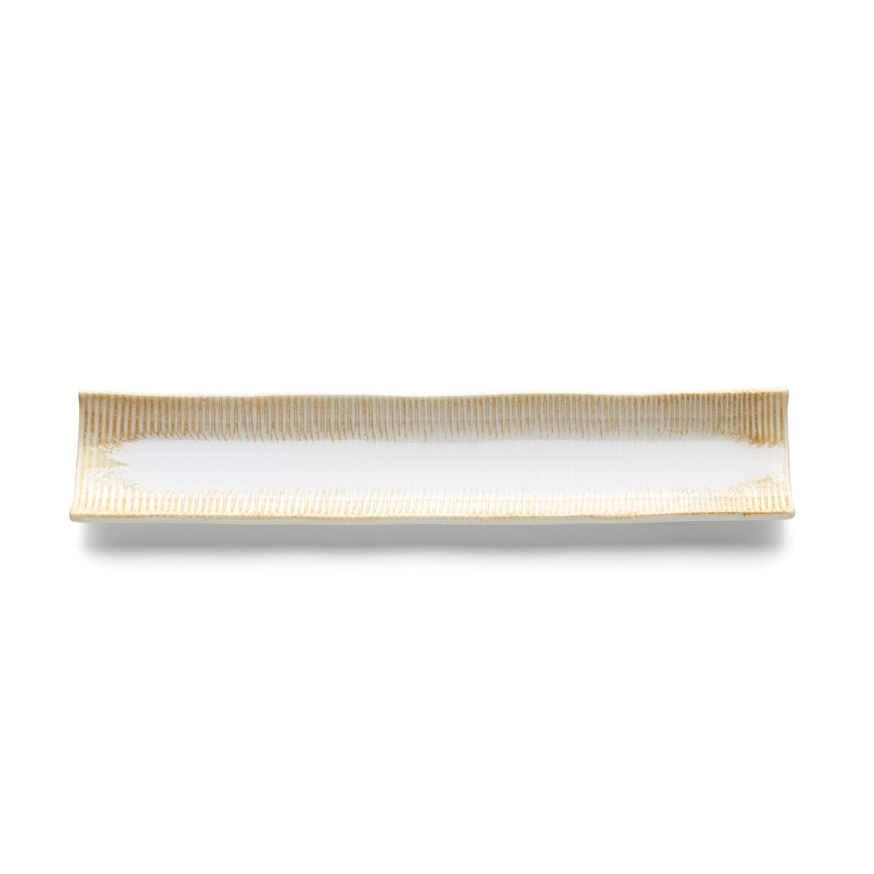 Plat long Da Rocha en céramique émaillée 39 cm en situation