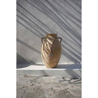 Pompon décoratif Door Shell en cauris naturels 60 cm en situation