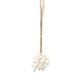 Pompon décoratif Kai en coquillages blancs 40 cm
