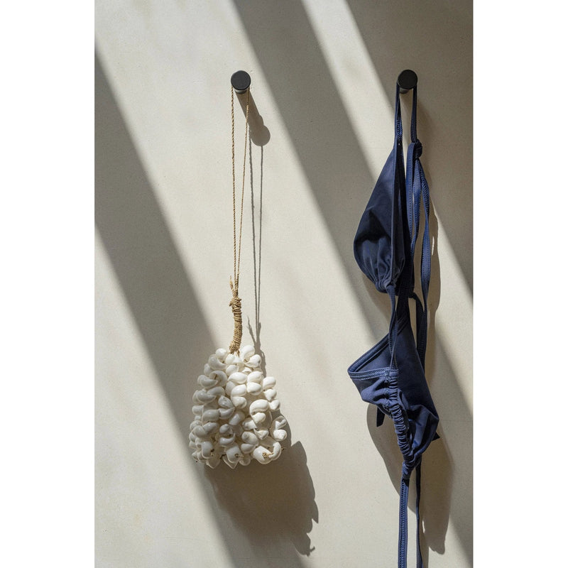 Dimensions Pompom decorativo Kai em conchas brancas 40 cm